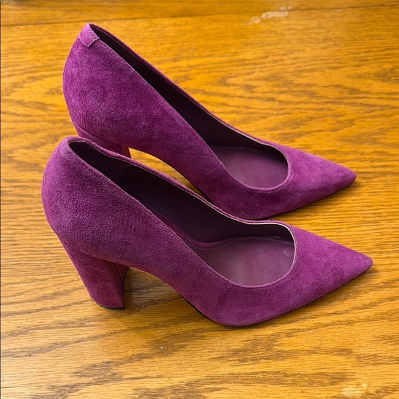 Marc Fisher Purple Suede Heels Elegant Stiletto Design - Picture 2 of 5